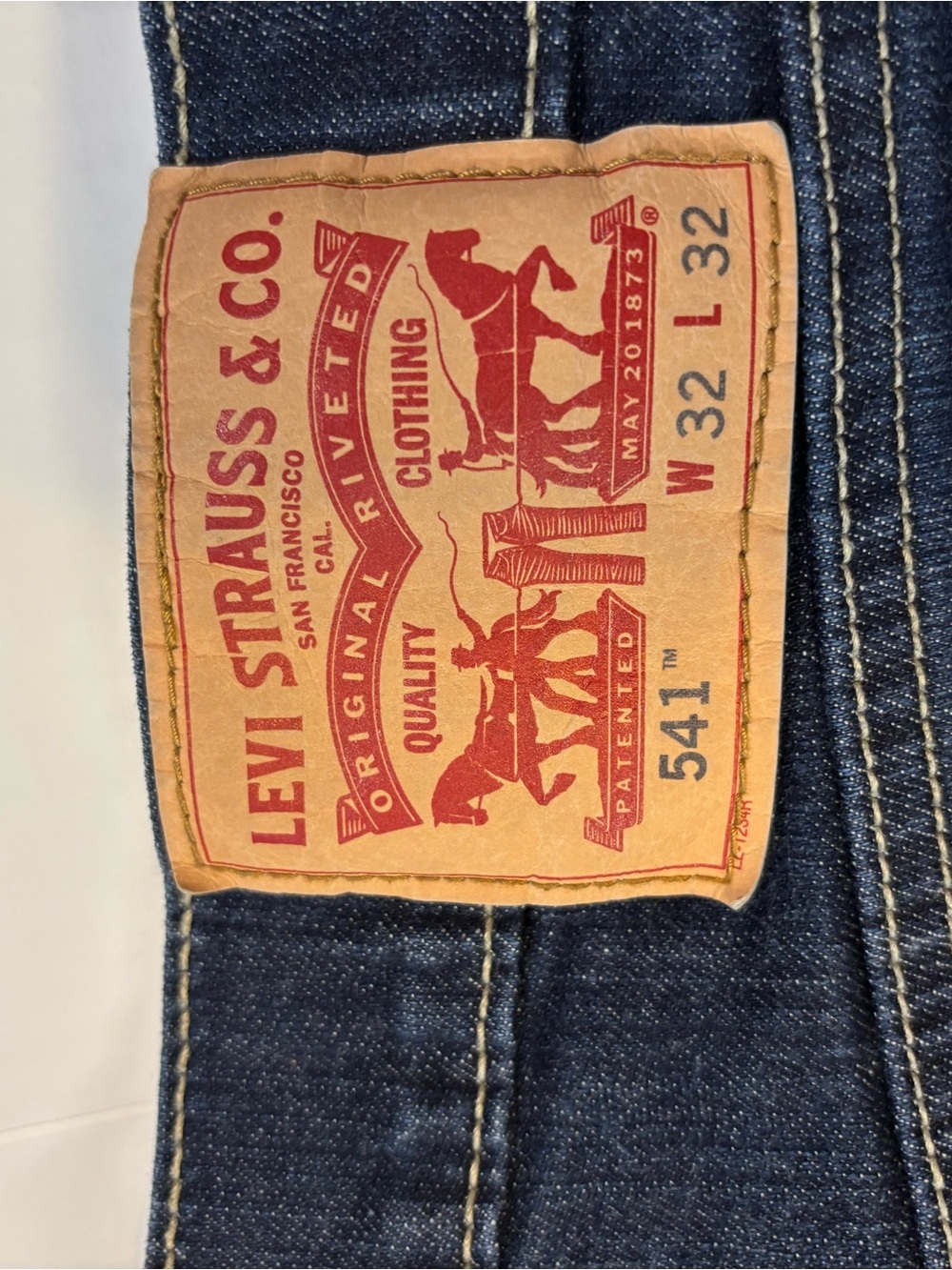 Men’s 541 Levi’s Jeans - Picture 3 of 5